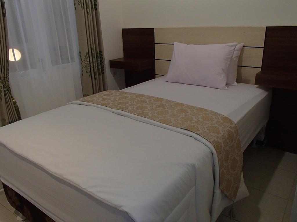 Shakila Guest House Malang Szoba fotó